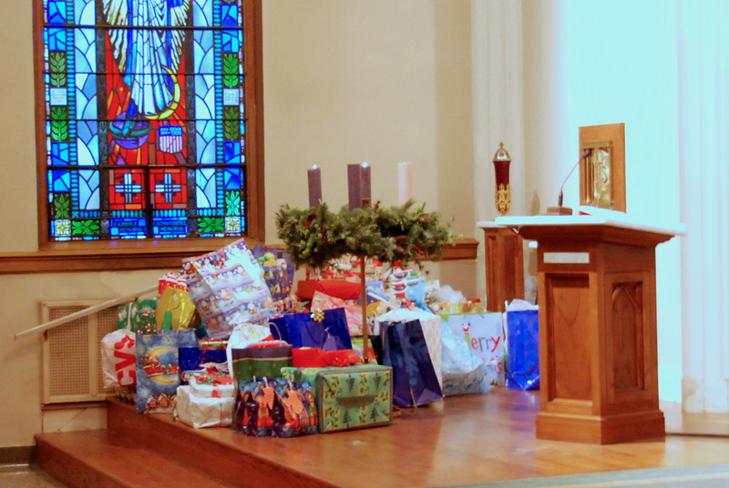 standrew-milford > SVDP Giving Tree 2007 photo