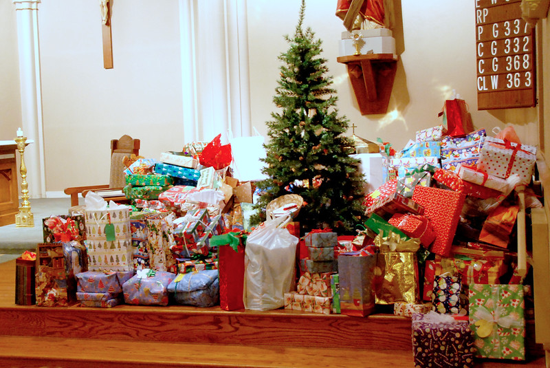 standrew-milford > SVDP Giving Tree 2007 photo